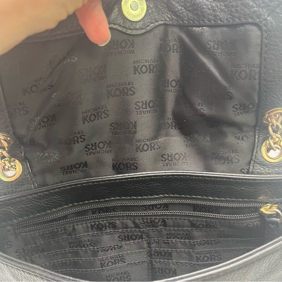 Michael Kors Black Leather Fulton Flap Shoulder Bag with Gold Chain - Picture 11 of 12